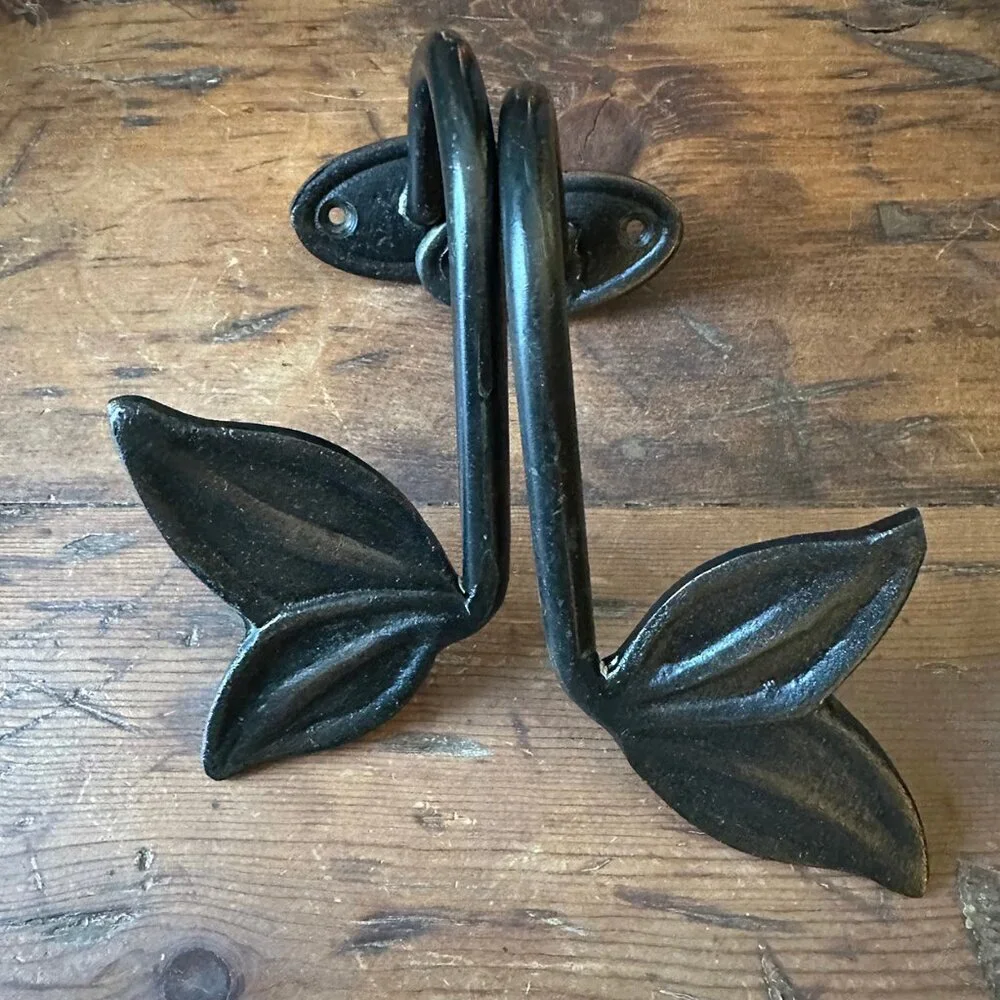 Pottery Barn Iron Dark Bronze Leaf Holdbacks for Curtains